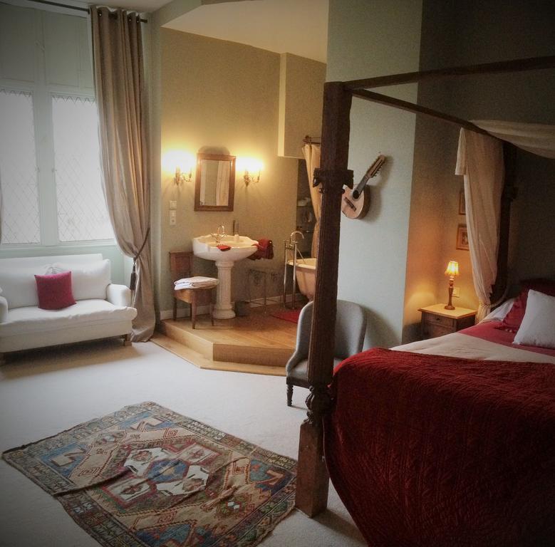Chateau De Maumont Magnac-sur-Touvre Phòng bức ảnh